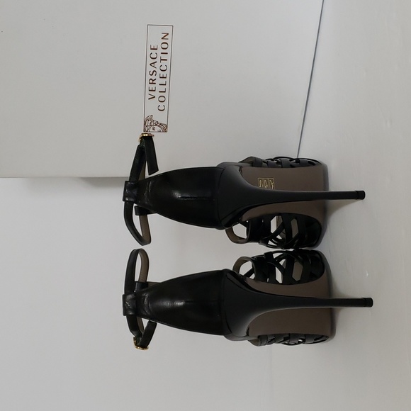 Versace Collection T-Strap Sandals *RARE* - Picture 4 of 13